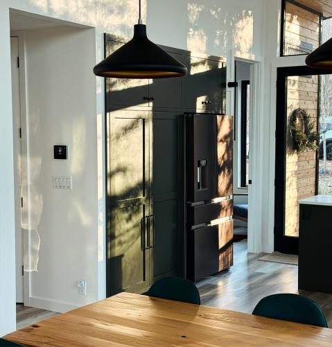 Anjuna House - a Scandi riverfront forest getaway in Salem (IN)