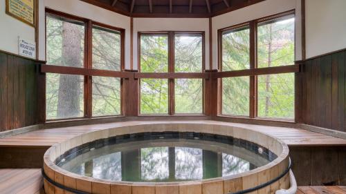 設施, Manitou River House 113 by AvantStay A Location in 特柳賴德