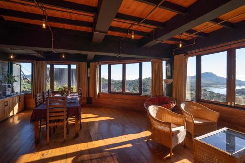 Amansara Bungalow - Panoramic Lake View Villa, Nuwara Eliya in 哈克格勒