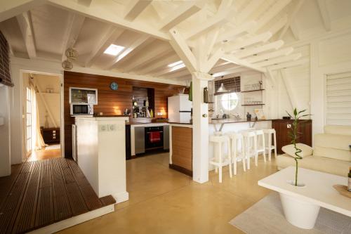 Chaleureuse villa vue mer et campagne 4 étoiles (Chaleureuse villa vue mer et campagne 4 etoiles) in ซานต์ โรเซ