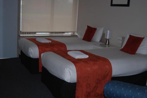 Red Carpet Motel Room Type - Standard Twin Room