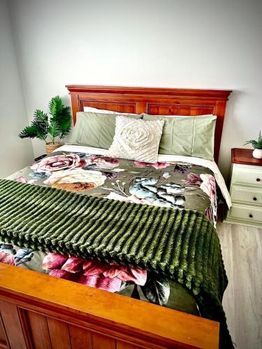 Sam's Cottage on Hennessey