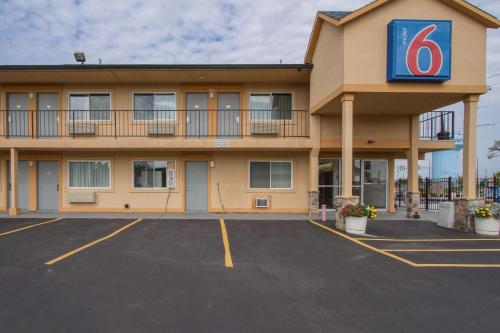 Motel 6-Oshkosh, WI