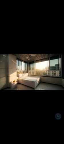 Hotel kingspalace and Dormitory – khách sạn tại Vapi