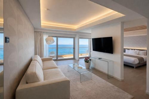 Exterior view, Mediterranean Hotel in Rhodes