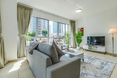Allsopp & Allsopp - 2-Bedroom Apartment in The Residences 5 Downtown - image 4