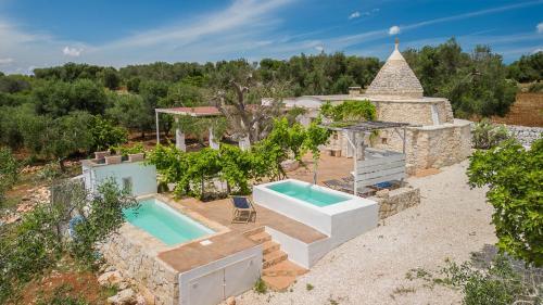 Trullo Solleone by Perle di Puglia