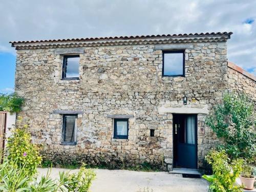 Maison en pierres avec piscine-4 pers-Nord Ardèche gîte à louer Cremolière