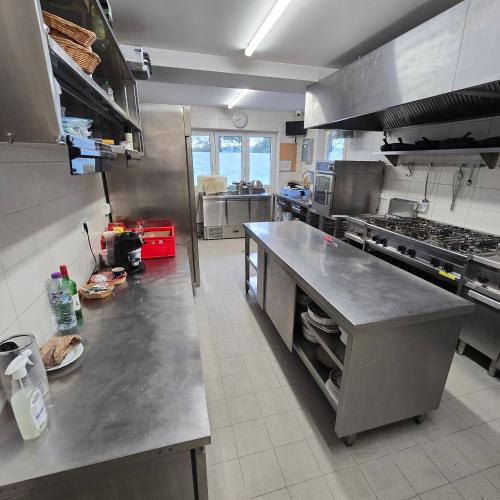 Konyha, Unterkunft für Monteure (Unterkunft fur Monteure) in Diemelstadt