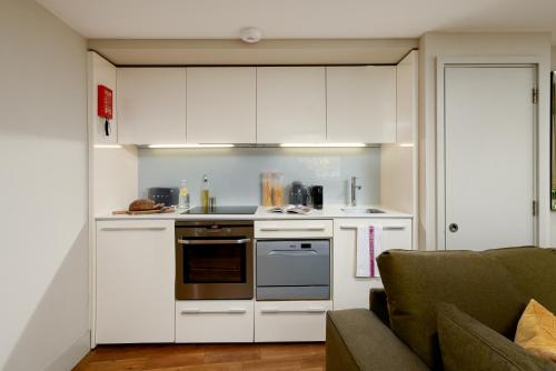 Monument l Your Apartment in London