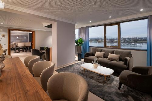 Паб/Коктейль-бар, Hilton Mainz in Майнц