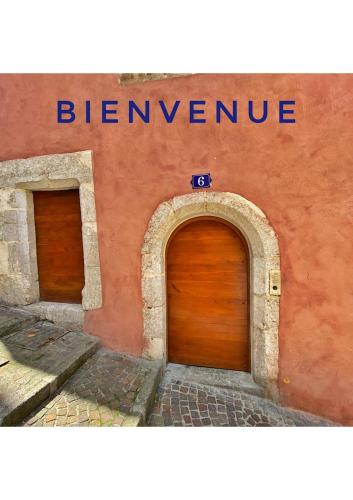 Coup de Coeur au pied du château - Joli studio idéalement placé - Location saisonnière - Annecy