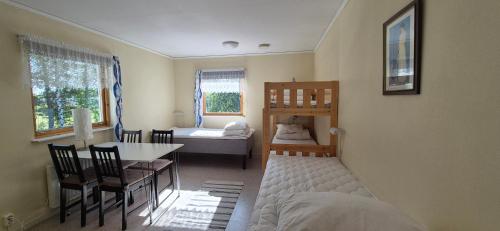4 bunk beds