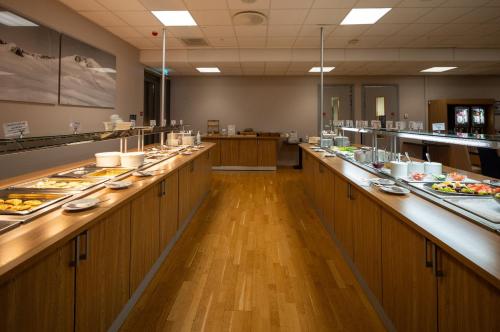 餐廳, Dombas Hotel in 多姆巴斯