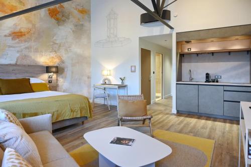 Walnut Bistro & Suites in Eymet