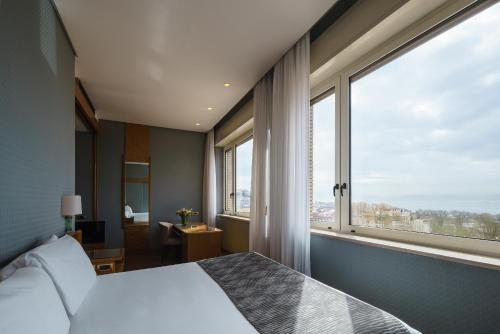 Hotel Majestic near Jossa
