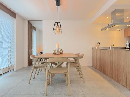 downtown Sankt Moritz luxury apartment with lake view - image 3
