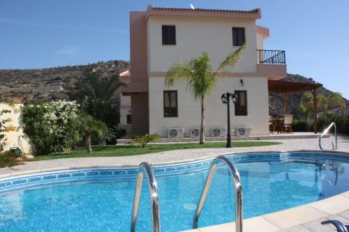 Luxury Villa Rental, Two Bedroom Villa with private pool and garden, in Pissouri