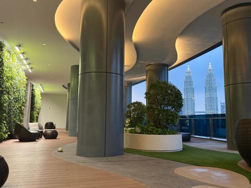 IKON SUITE's E A T O N KLCC - image 3
