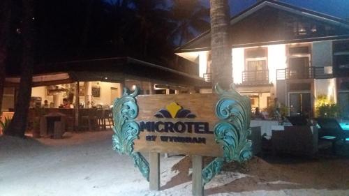 Microtel by Wyndham Boracay