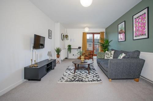 2Bed City Central East End Gem with Free Parking, Glasgow