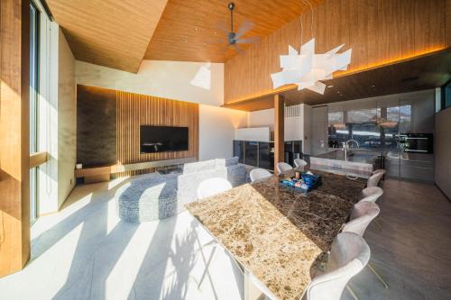 Amber MrT by Jade Group in Hakuba