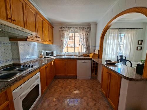 kuchnia, Cabo Roig - Pool - Roof Terrace in Torrevieja