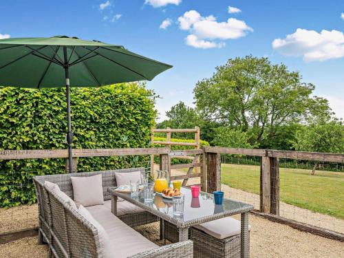 Iekārtas, 3 Bed in Shaftesbury oc-48804 in Komptona Ebasa