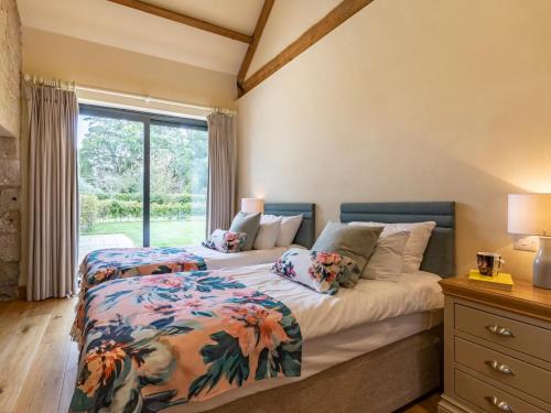 Iekārtas, 4 Bed in Shaftesbury oc-48814 in Komptona Ebasa