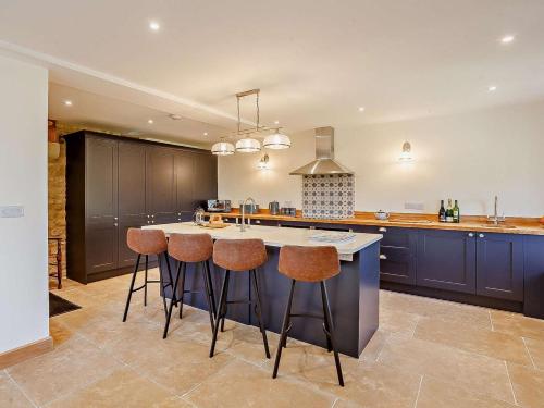 Iekārtas, 4 Bed in Shaftesbury oc-91456 in Komptona Ebasa
