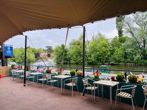 Restoran, Uno Thames HTL Maidenhead -Reopened Brand New Again -FREE PARKING in Maidenhead