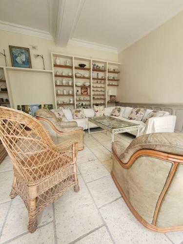 Authentique villa de campagne - Grande maison familiale avec jardin - Côte d'Albâtre (Authentique villa de campagne - Grande maison familiale avec jardin - Cote d'Albatre) in Bosville