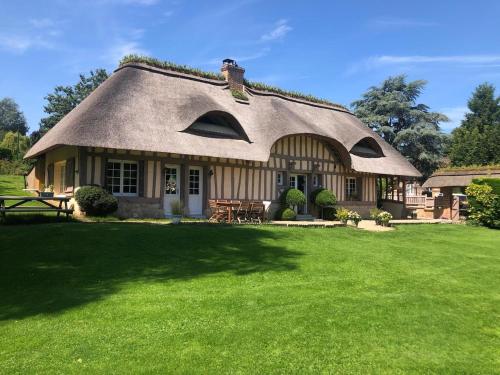 La chaumière confort et charme Normand (La chaumiere confort et charme Normand) in Saint-Pierre-le-Vieux (Haute-Normandie)