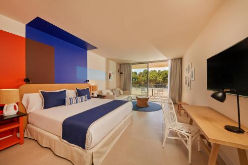 room detail thumbnail 1