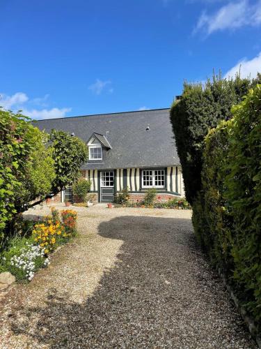 La Bergerie - Maison normande d'exception avec grand jardin - Proche mer in Canouville