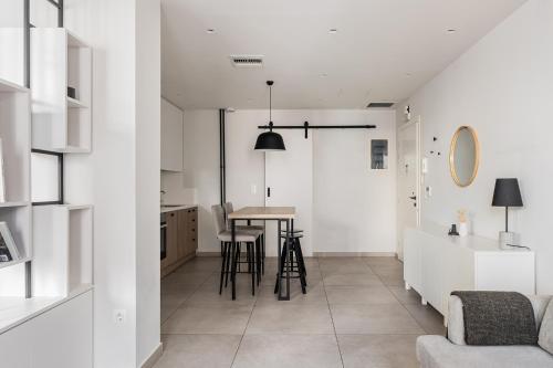 Modern Plaka Apartments - Walk everywhere! PB2AB - image 9