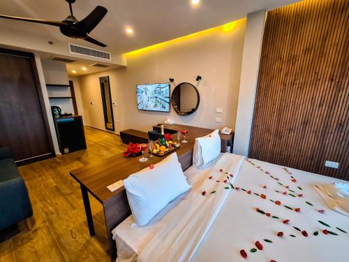 Bellagio Beach Resort Room Type - Princess Suite Swim Up