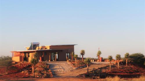 Vista exterior, Cheetah View Lodge at Cheetah Conservation Fund in Otjiwarongo