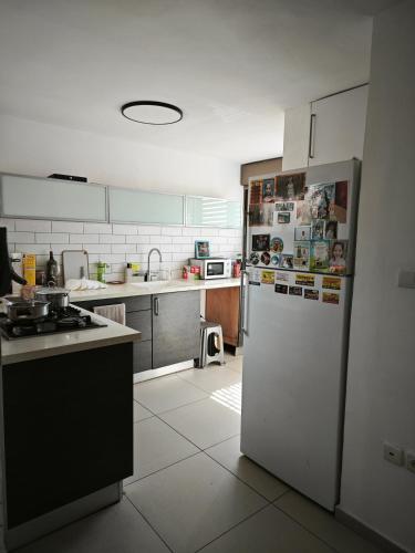 Small cozy room in a duplex in Bat Yam