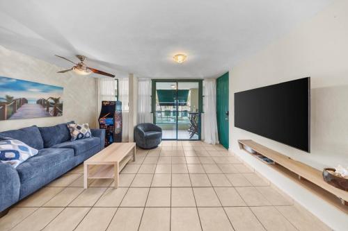 Beachfront Aquatika Resort- Style-Pools & Ocean in Loiza