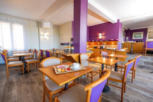 Зовнішній вигляд готелю, Hotel Aguado in Dieppe