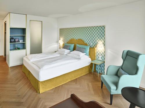 room detail thumbnail 1