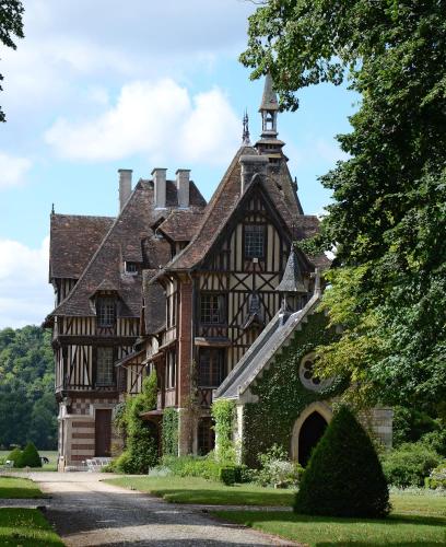 Manoir de Villers in Saint-Pierre-de-Manneville