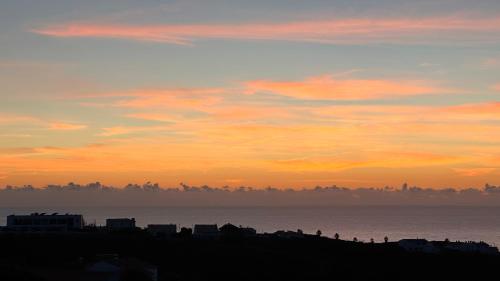 Ocaso - Oceanview Sunsets over Arrifana in Picao