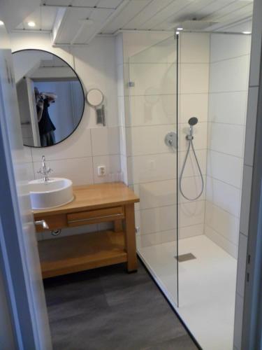 Ruime vakantiewoning met 4 slaapkamers voor max 9 personen in Spangenberg