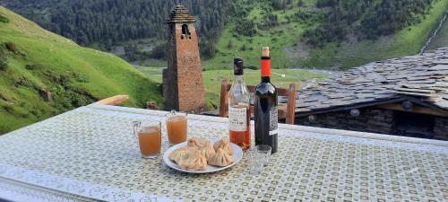Restorāns, Dartlo Hotel in Omalo