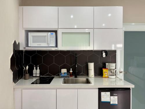 Salitre Studio - Shared Pool Access in Dorado