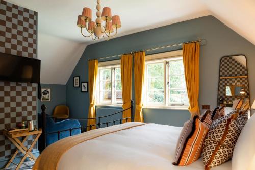 room detail thumbnail 1