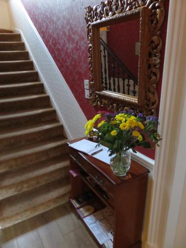 West End Guest House - main image