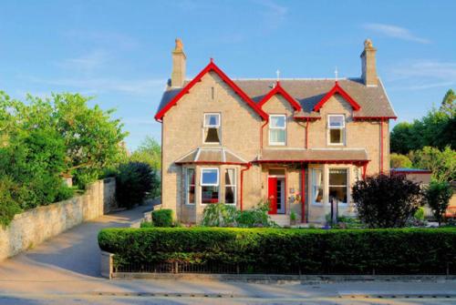 West End Guest House - Accommodation - Elgin